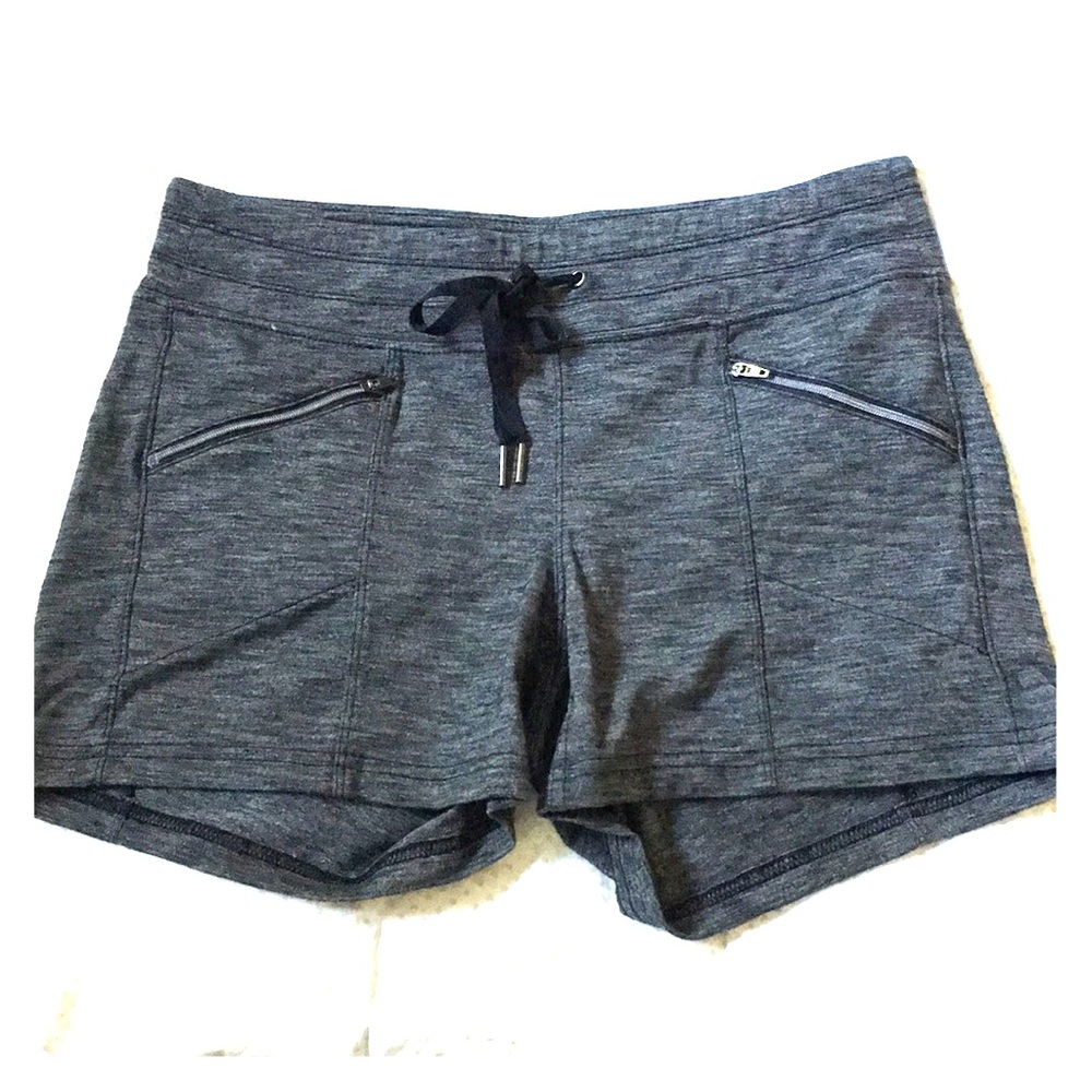 Athlete shorts